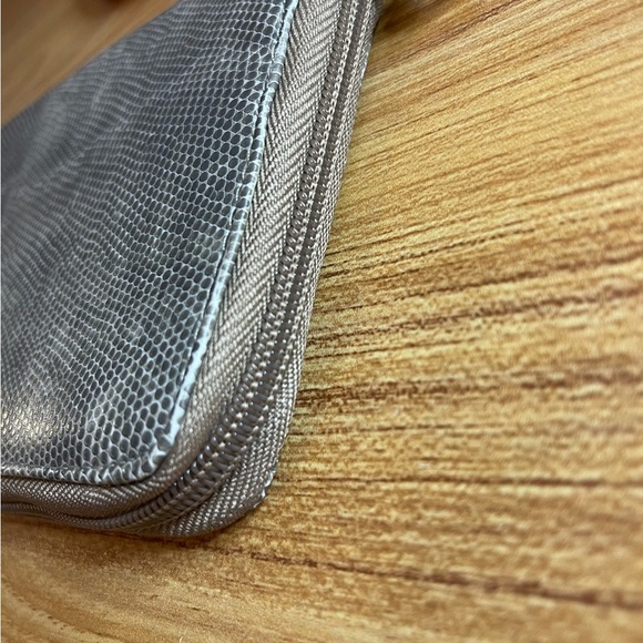 Guess wallet with Guess notepad - Picture 11 of 14